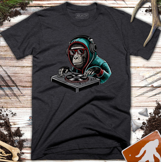 Monkey Chimp DJ Turntable T-Shirt