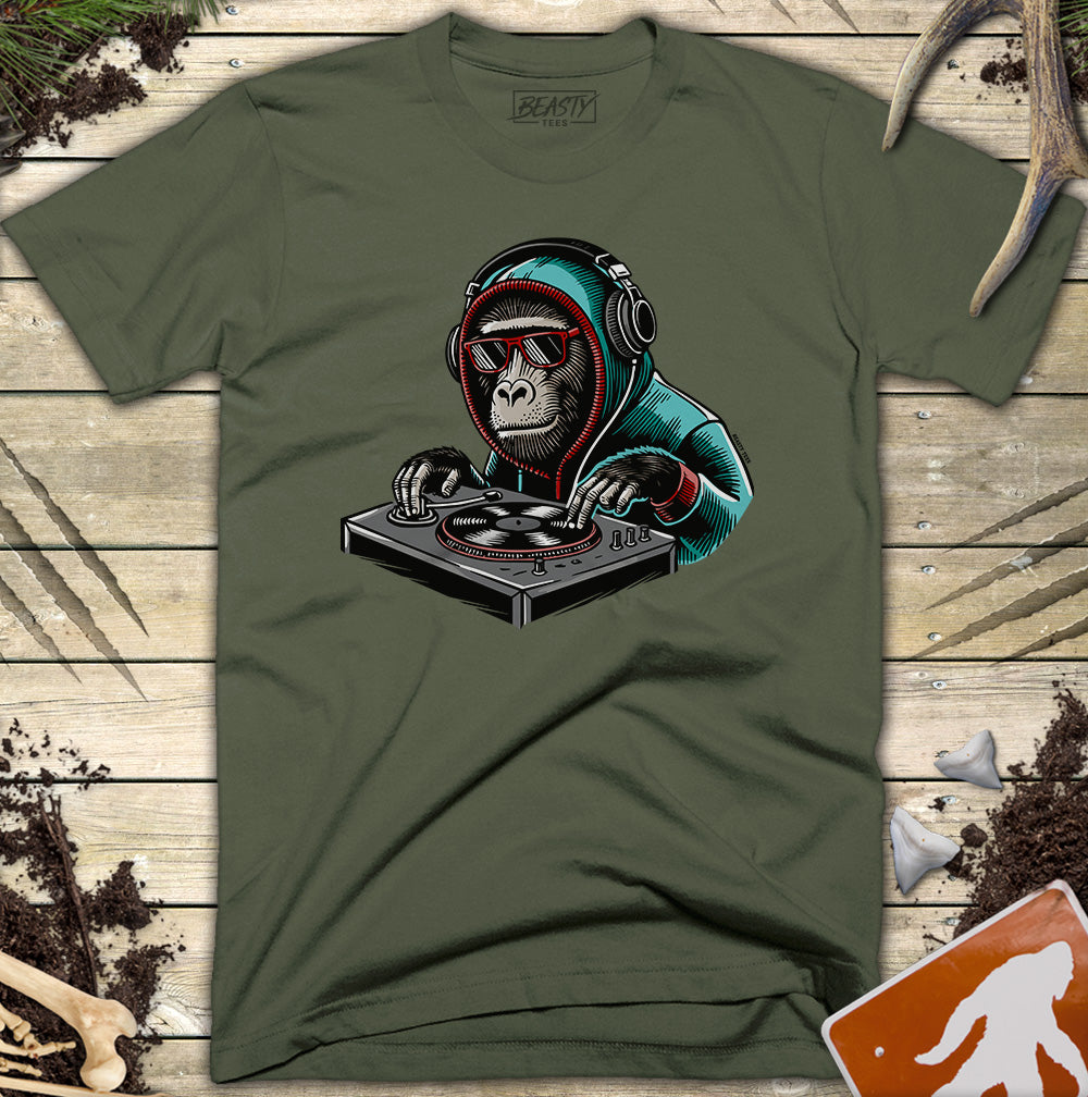 Monkey Chimp DJ Turntable T-Shirt